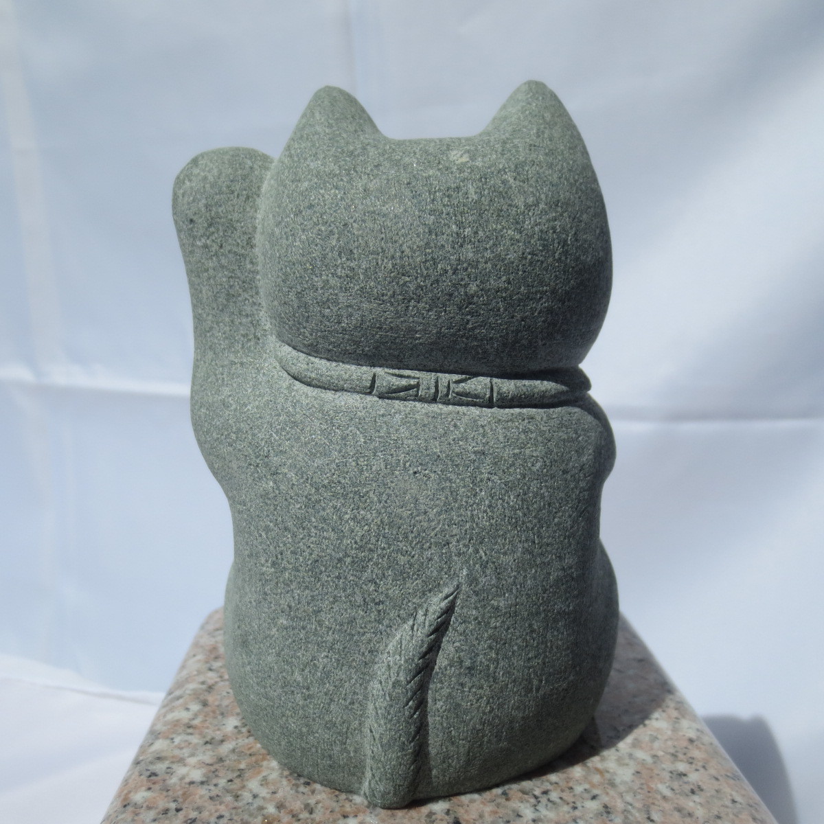  maneki-neko . luck . luck . whirligig .... cat cat Cat left hand .... compilation customer up .. stone G612 size 8.5x7x12.5cm 1.2kg