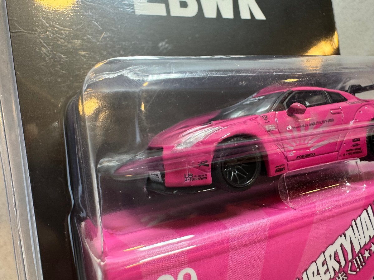 【MINI GT LBWK LB★Works Nissan GT-R Candy Pink 1/64 未開封　中古】_画像4