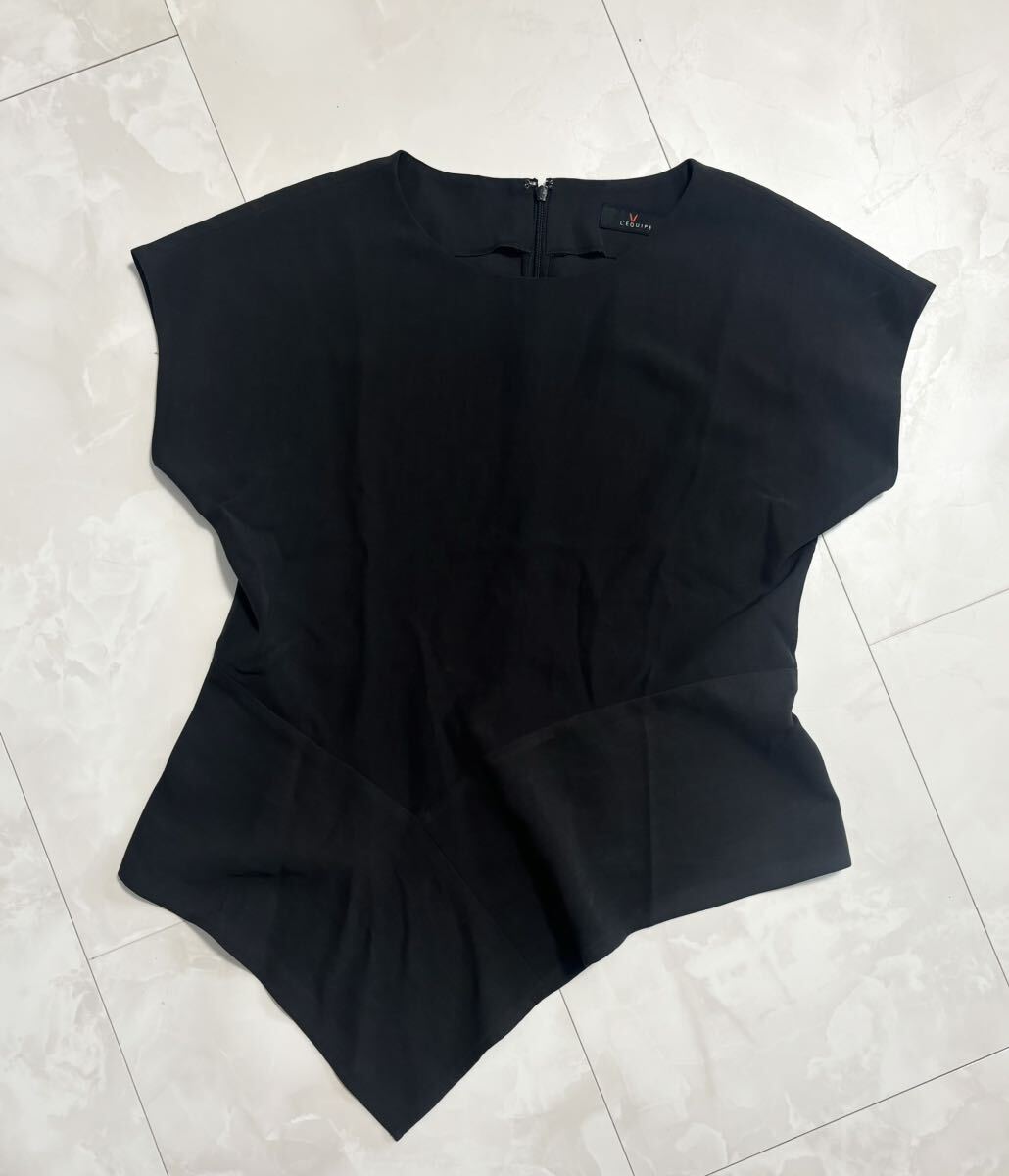 L'EQUIPE レキップ ヨシエイナバ ダークグレートップス半袖ブラウス 40 カットソー シャツ ブラック の画像1