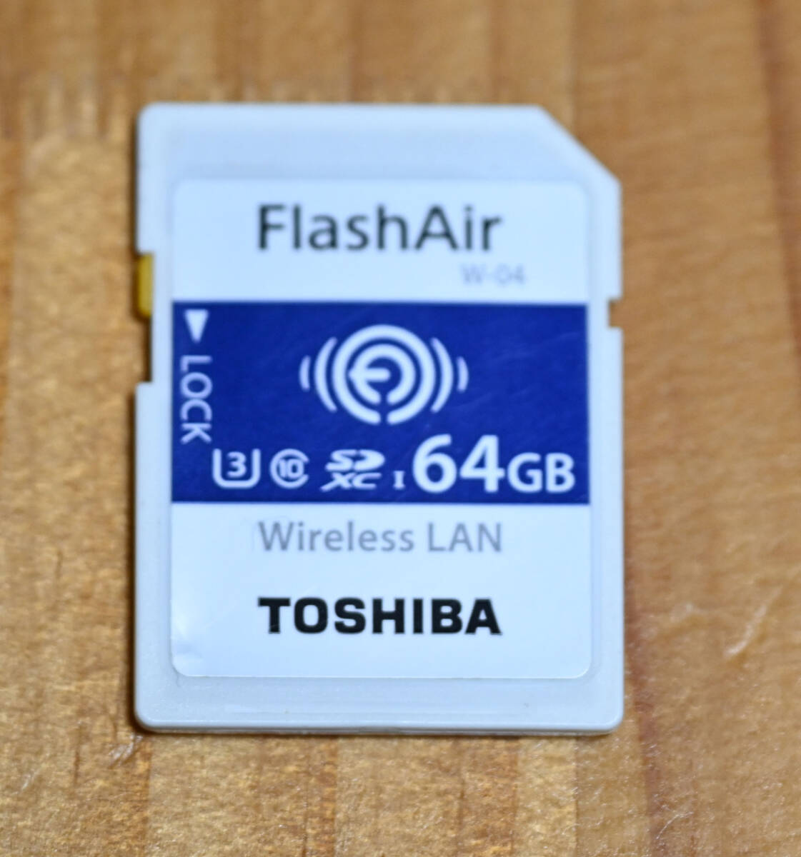 東芝 FlashAir W-04 64GB■SDXC UHS-I Wi-Fi付 メモリカード_画像3