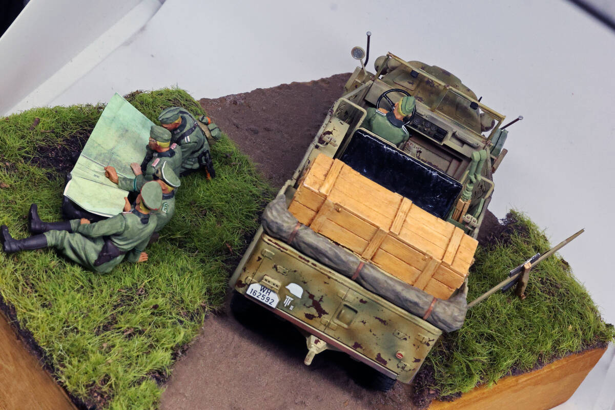 グロスドイッチュラント装甲擲弾兵師団野戦会議中ダイオラマ完成品の画像9