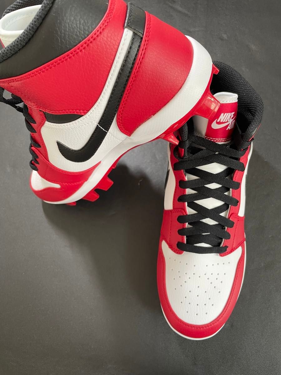 エリーデラクルーズ着用NIKEナイキジョーダン1レトロMCSベース エリーデラクルーズ着用NIKEナイキジョーダン1レトロMCSベース