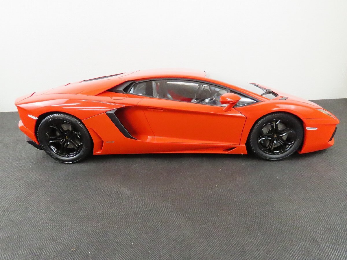 ○Y294/Pocher Lamborghini Aventador 1/8 HK100 /ポケール/ランボルギーニ/アヴェンタドール/オレンジ/完成品/本体・プレートのみ/の画像4