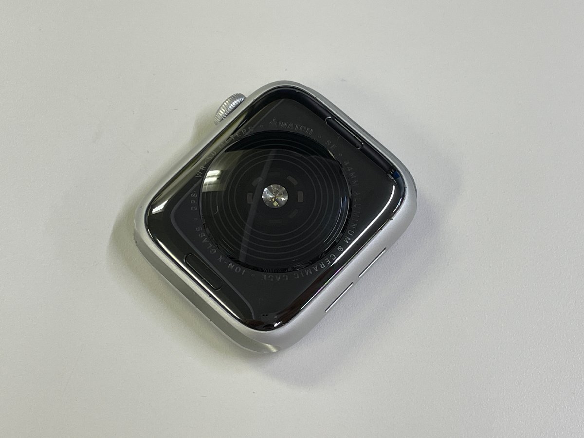 Apple Watch SE 44mm GPS A2352 MKQ43J/A シルバー バッテリー100%の画像2