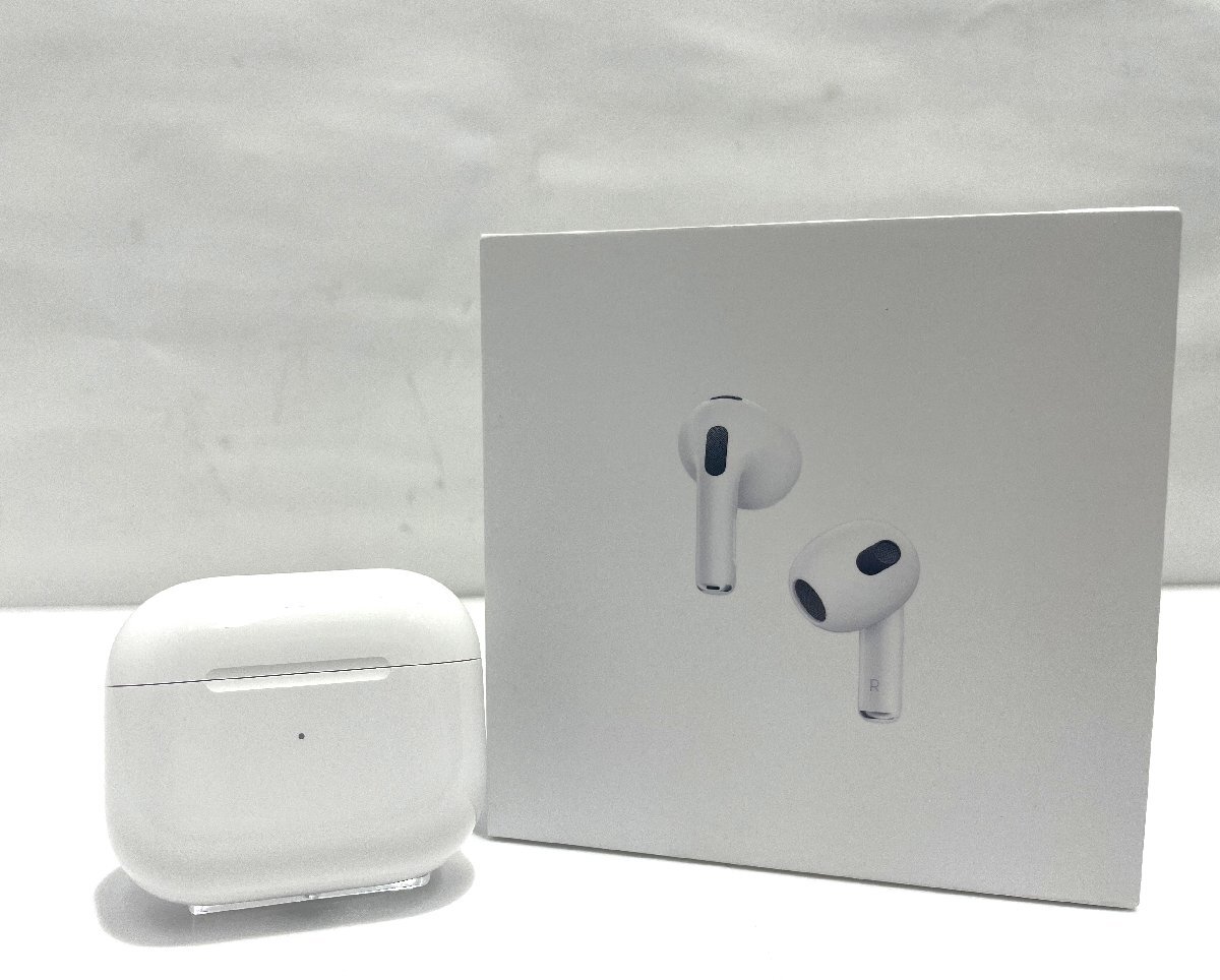 ★Apple アップル AirPods 第3世代 MPNY3J/A A2564 A2565 ワイアレスイヤホン 中古★003822の画像1