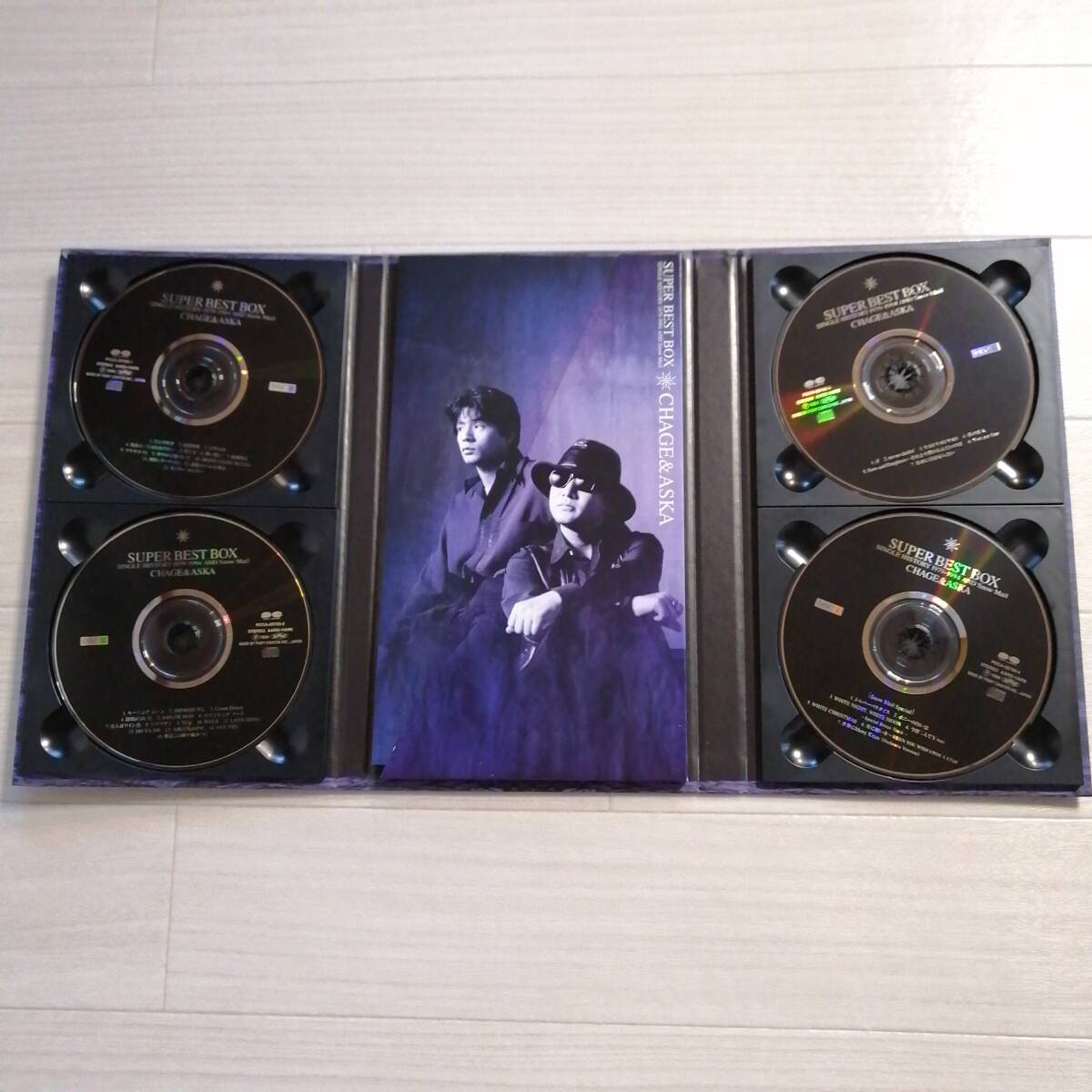 CHAGE & ASKA CD 4枚 SUPER BEST BOX SINGLE HISTORY 1979-1994 AND Snow Mail 美品 グッズ チャゲ＆飛鳥_画像2