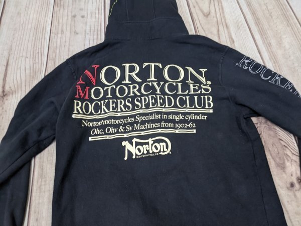 15．Norton デカロゴ プリント ステッチ デザイン ジップアップ スウェット パーカー フーディー ノートン バイク Y2K メンズXL 黒白y301の画像1