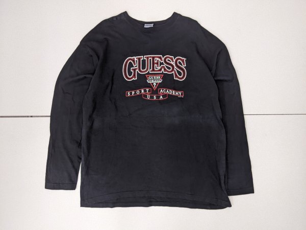 17．USA製 GUESS 90s オールド ゲス デカロゴ プリント ロングスリーブ Tシャツ ロンT 長袖 ヴィンテージ メンズL 黒赤白x405_画像1