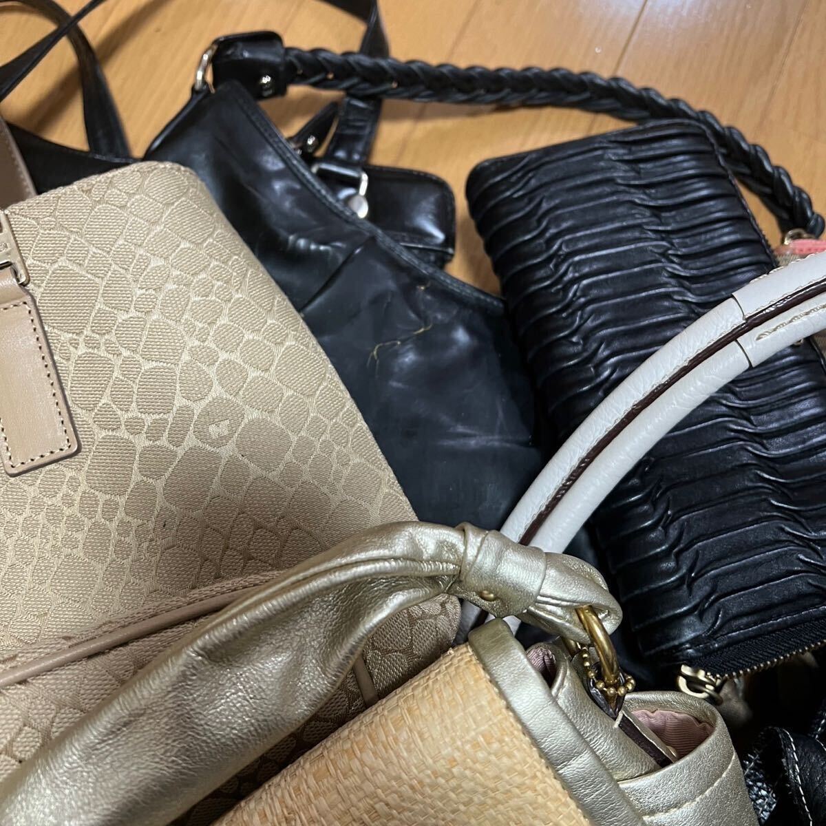 1円スタート バッグ 財布 まとめ 人気ブランド coach コーチ ferragamo フェラガモ の画像5