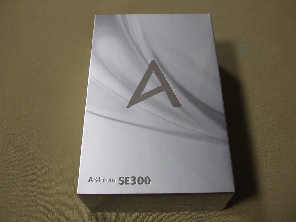 実売20万円超 高級DAP【新品 1年保証】Astell & Kernアステルアンドケルン / A&futura SE300 [IRV-AK-SE300] 256GB / 色：Platinum Silverの画像1