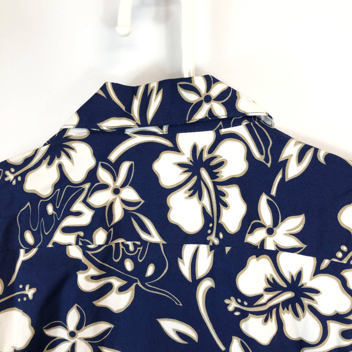 The Hawaiian original ハワイ製 アロハシャツ Mサイズ コットン ネイビー 花柄の画像5