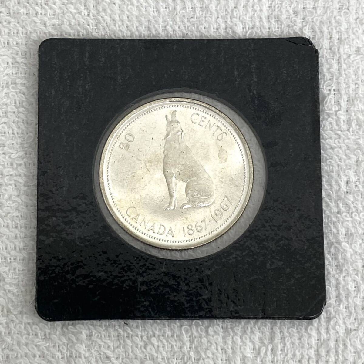 未開封 カナダ 50CENTS 銀貨 1867-1967 エリザベス オオカミ コイン 貨幣 硬貨 ブリスターパック の画像2