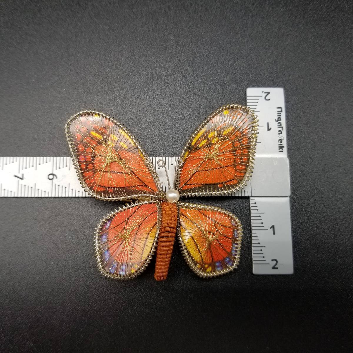 大ぶり オレンジの羽の蝶 ヴィンテージ ブローチ 昆虫モチーフ レトロ コスチュームジュエリー 存在感 YDB46_画像3