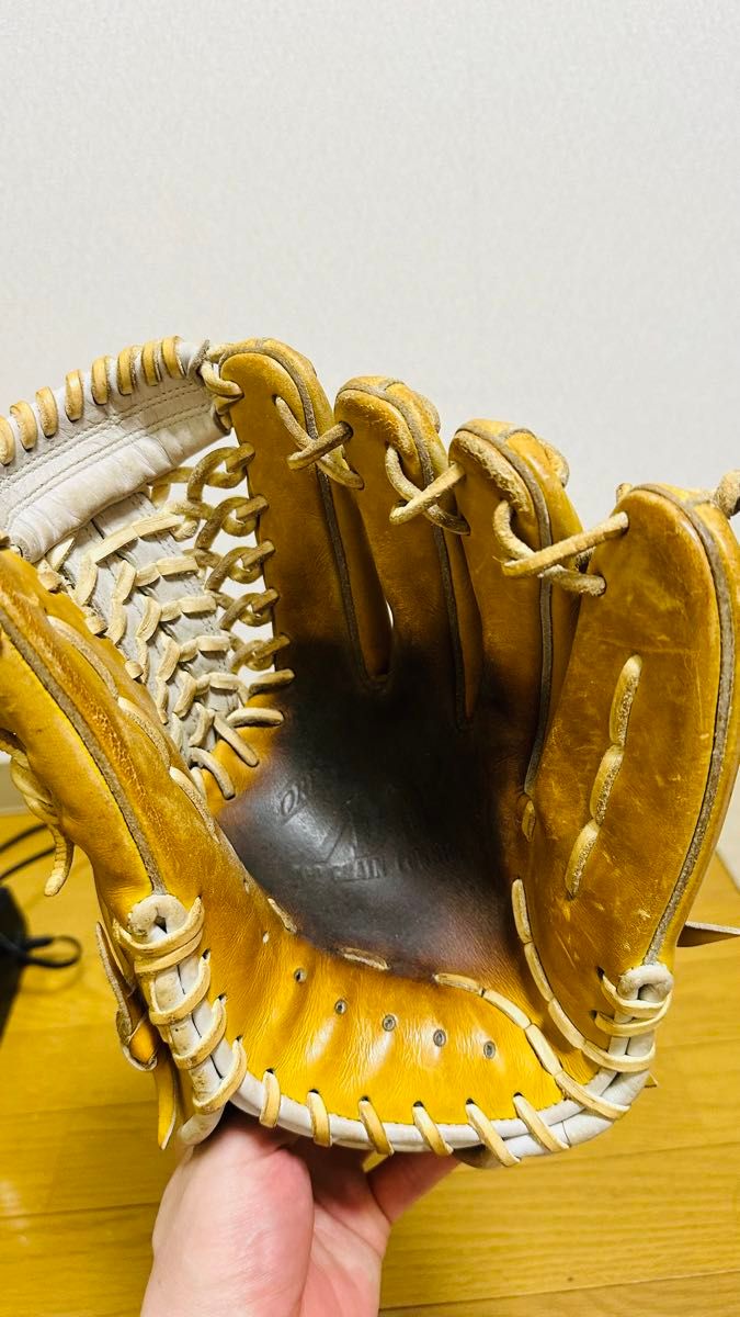 グローブ 硬式 グラブ 内野手用 野球 アサダ　オーダーメイド　刺繍あり