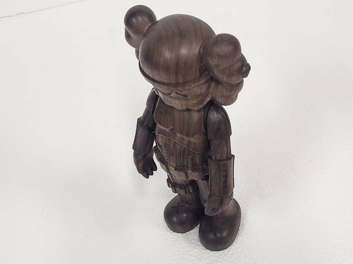 KAWS Stormtrooper Companion WOOD 400%