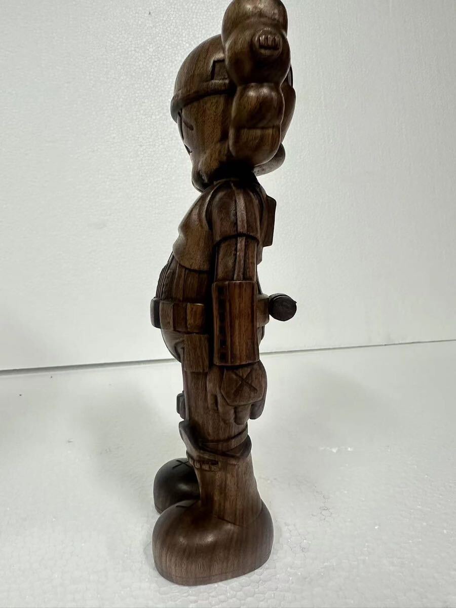 未使用KAWS Stormtrooper Companion WOOD 400%の画像4