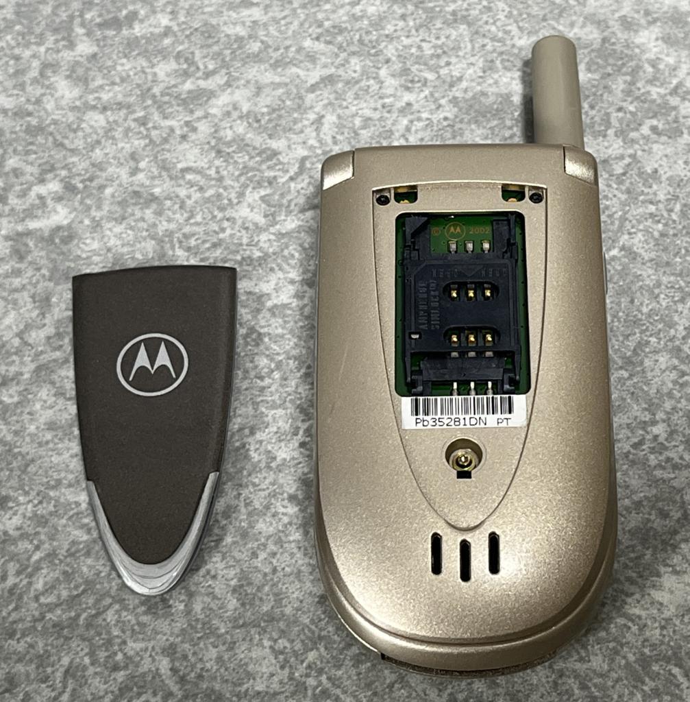 【ジャンク品】GSM携帯電話 MOTOROLA V66