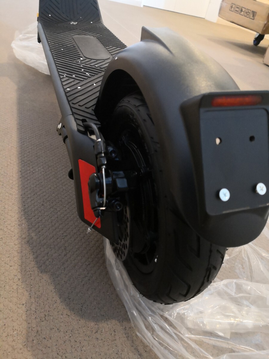 X9 Scooter 新品未使用、元値21万の高級電動スクーター、ブラックの画像3