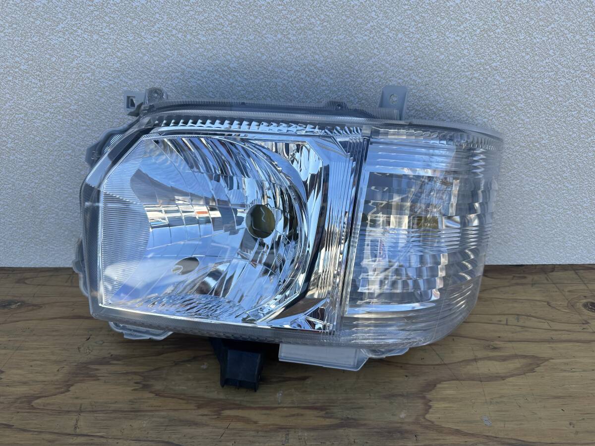 .. ending Hiace middle-roof TRH221K TRH223B TRH226K 6 type 5 type latter term original left head light 26-131 72