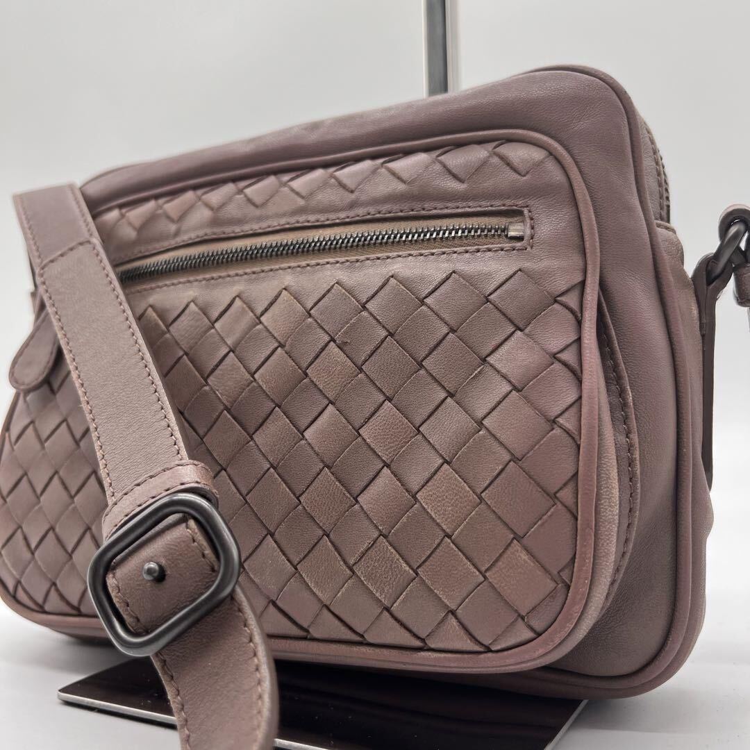 美品 BOTTEGA VENETA ショルダーバッグ ボッテガヴェネタ イントレチャート 編み込み レザー 革 ボディー ウエストポーチ ブラウン系 男女の画像1