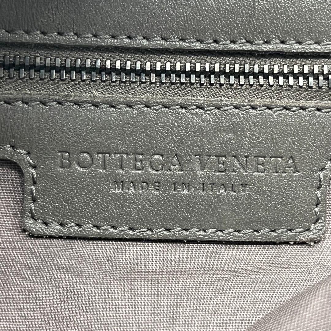 【極美品】ボッテガヴェネタ BOTTEGA VENETA イントレチャート サコッシュ ショルダーバッグ レザー A4書類収納 肩掛け 斜め掛け メンズ の画像10