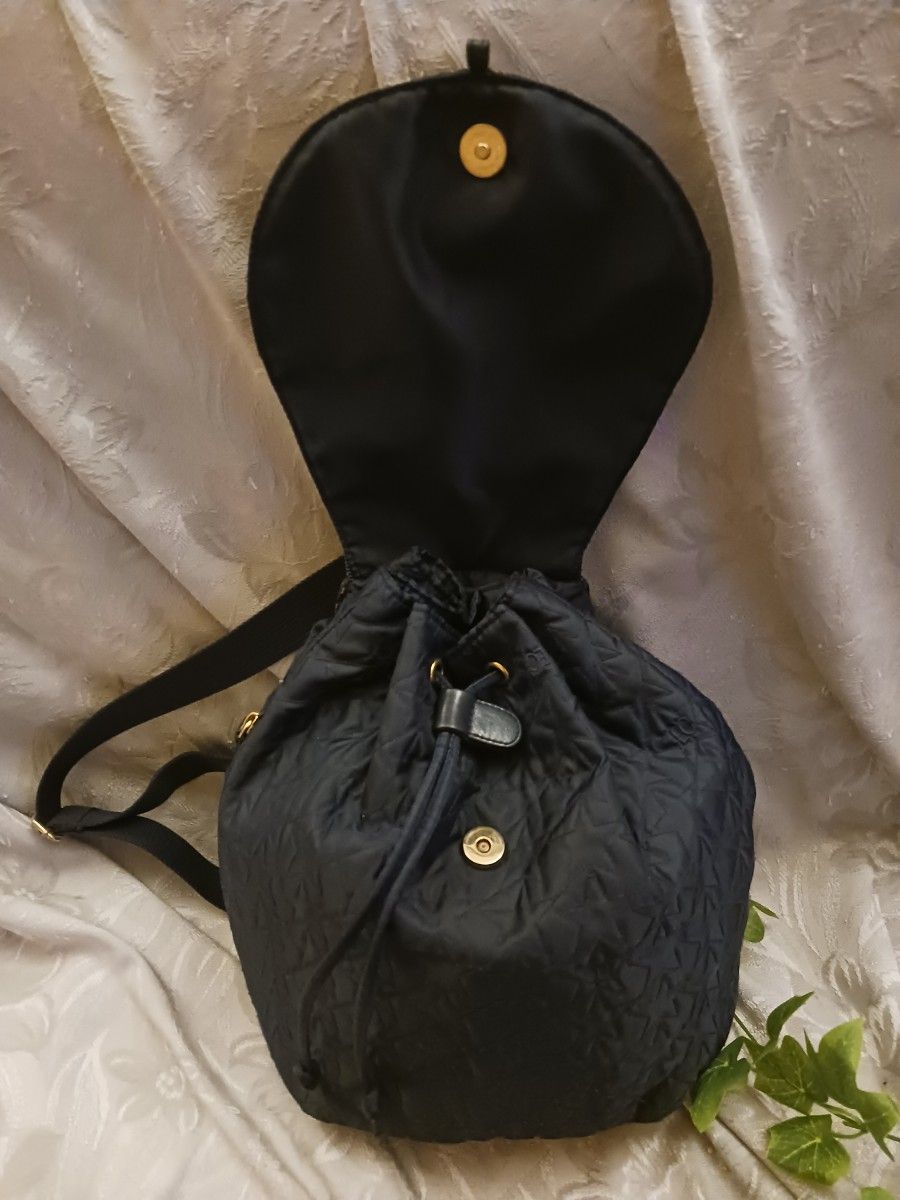 美品 ENRICO COVERI エンリココベリ リュック ブラック 美品 ENRICO COVERI エンリココベリ リュック ブラック