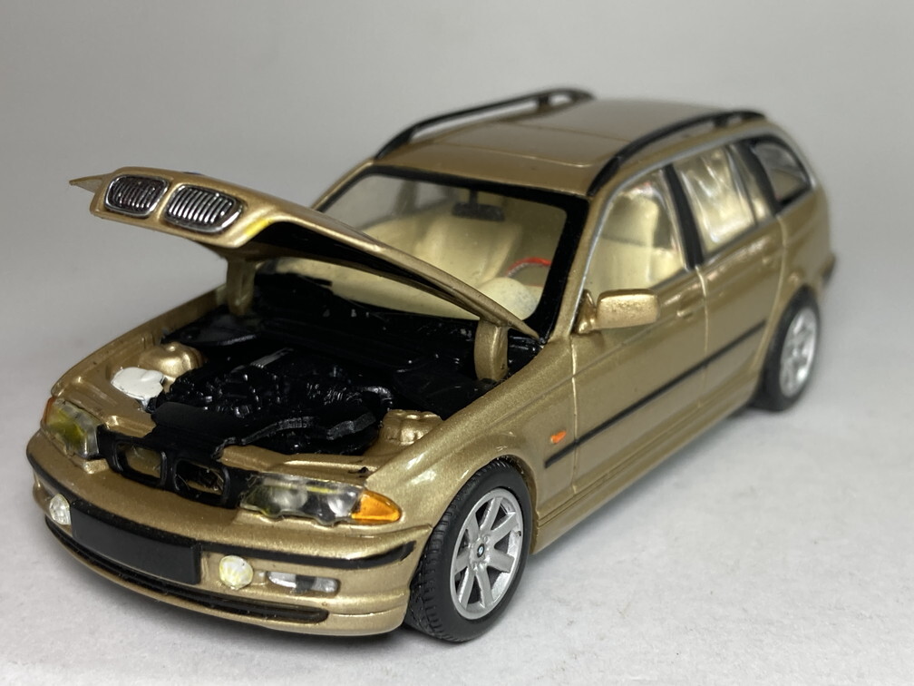 [ модифицировано ] BMW 318i Touring 1/43 - Minichamps Minichamps