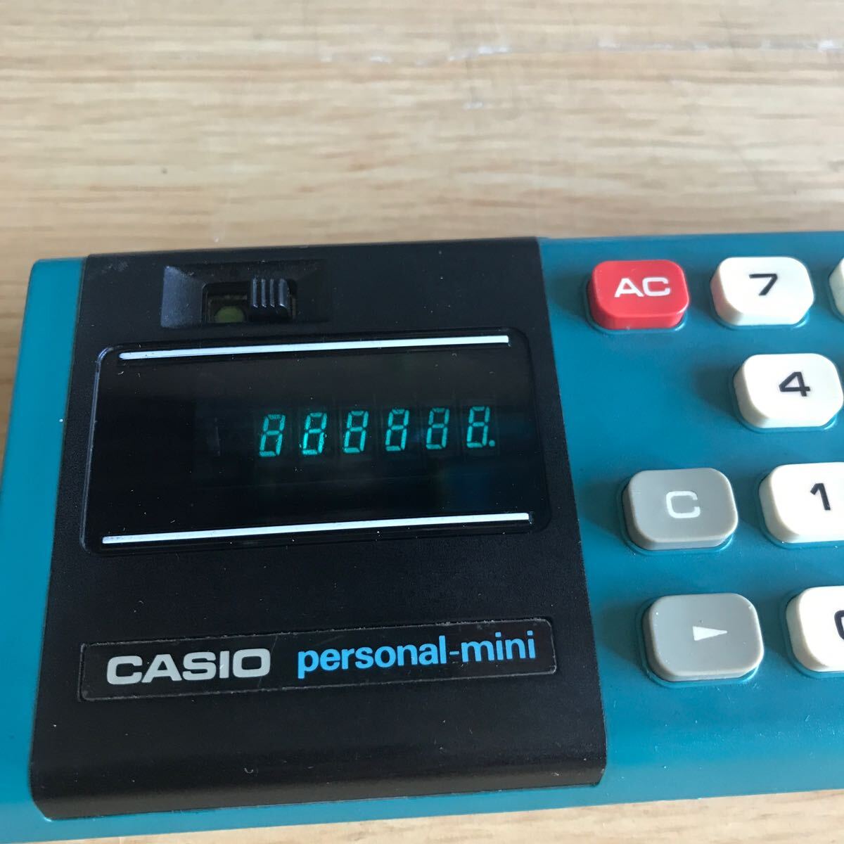電卓 CASIO カシオ personal-mini CM−607 昭和レトロ 蛍光管 計算機 中古品の画像2