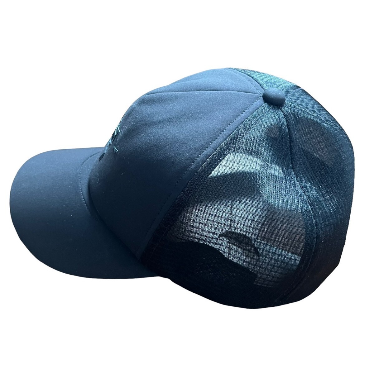 ［美品］1スタ　Arc'teryx　アークテリクス Bird Curved Trucker キャップ 　34438　アウトドア タウンユース　撥水　防水　釣り　キャンプ