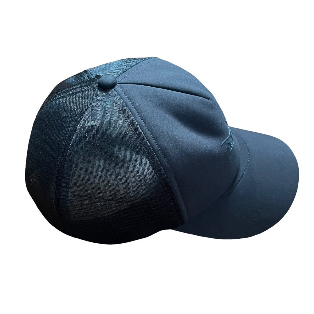 ［美品］1スタ　Arc'teryx　アークテリクス Bird Curved Trucker キャップ 　34438　アウトドア タウンユース　撥水　防水　釣り　キャンプ