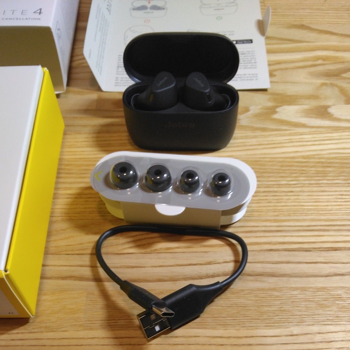  Jabra Elite4  ブラック　イヤホン