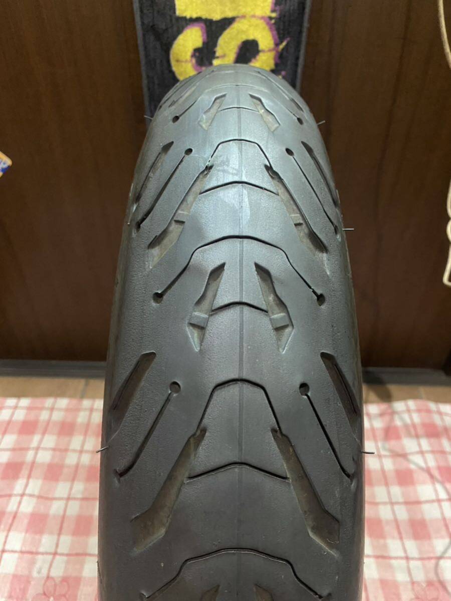 中古MCタイヤ 2022年製造 MICHELIN 2CT+ ROAD6 GT 120/70ZR17 ミシュラン ロード6 120 70 17 0622 M3074の画像1