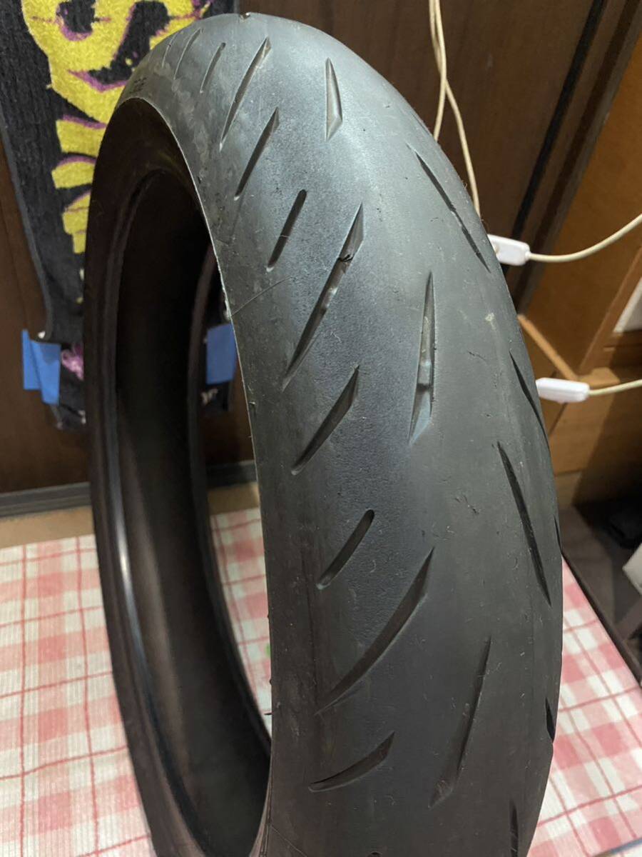 中古MCタイヤ 2022年製造 BRIDGESTONE BATTLAX S22 120/70ZR17 ブリヂストン バトラックス ハイパースポーツ 120 70 17 0922 M3110_画像5