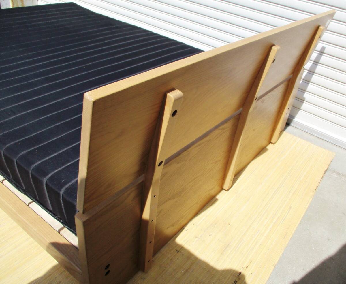 シモンズ　ダブルサイズ　ベッドフレーム　マットレス付き　木製フレーム　寝具　SIMMONS　引き取り歓迎　_画像4