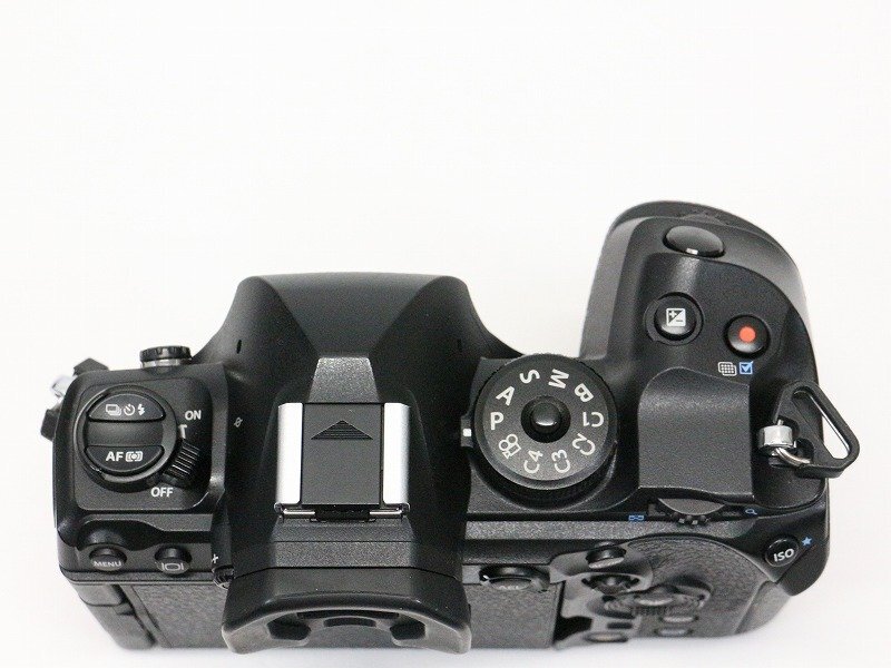 23200円 ○○【総シャッター数13100回以下・元箱付】OM SYSTEM 23200円 ○○【総シャッター数13100回以下・元箱付】OM SYSTEM