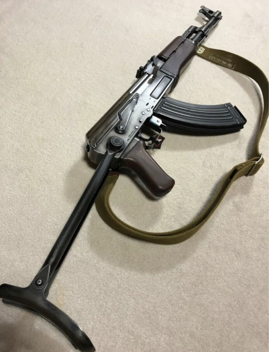 東京マルイ 次世代電動ガン AKS47 ロシア製スリング、バッテリー付き AK47 ウェザリング加工 エイジング加工 予備マガジン付きの画像4