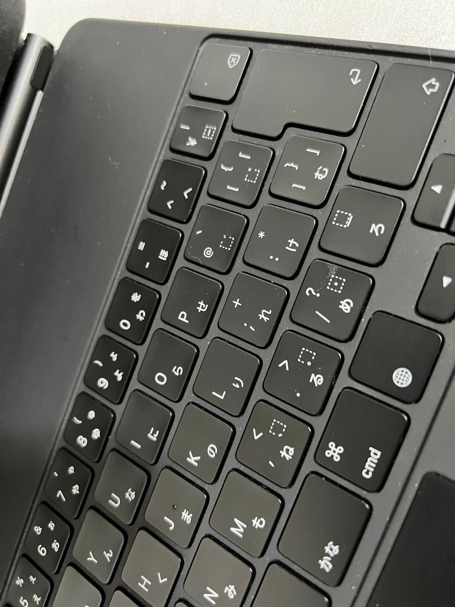 Apple マジックキーボード12.9インチ【MXQU2J/A】