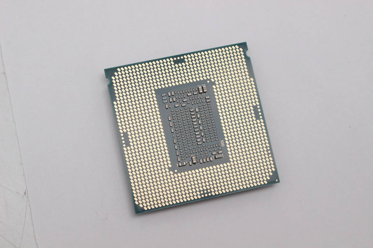 中古美品 完動品 第八世代 CPU Intel Core i7-8700K / 6コア12スレッド CoffeeLake SR3QR L751D250 送料無料 税無の画像2