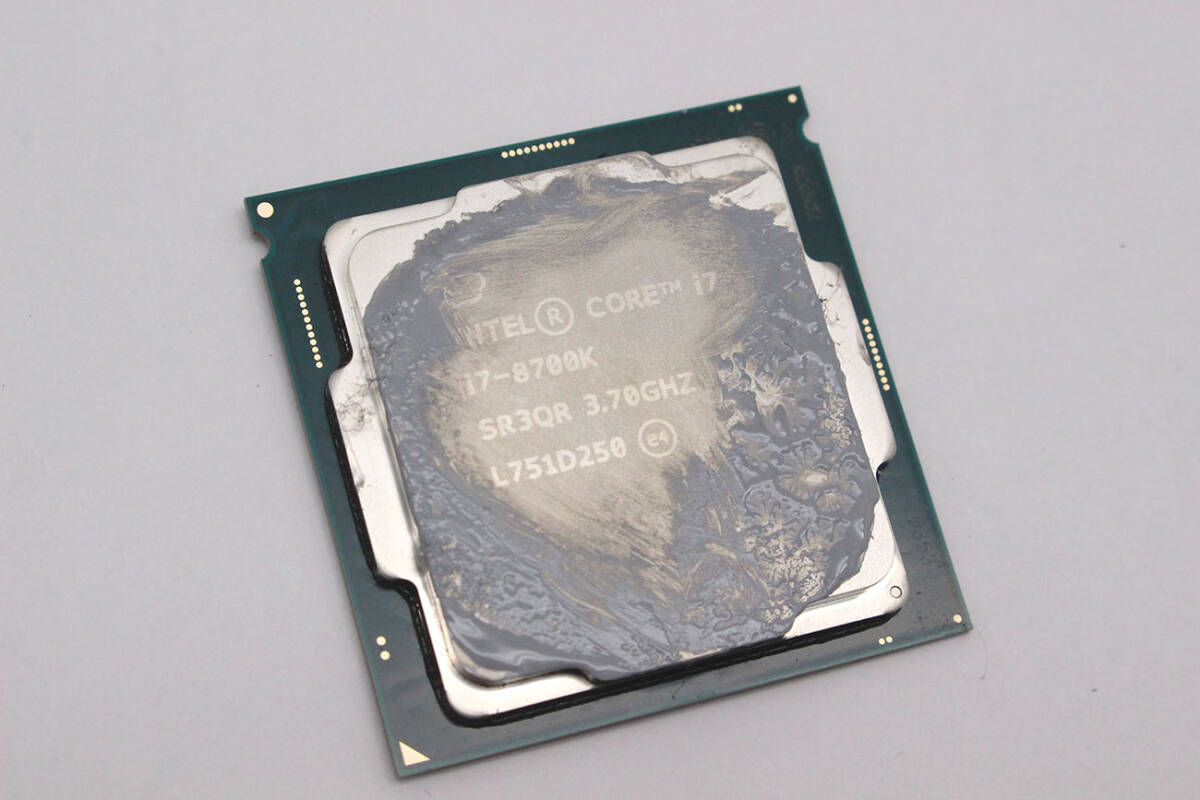 中古美品 完動品 第八世代 CPU Intel Core i7-8700K / 6コア12スレッド CoffeeLake SR3QR L751D250 送料無料 税無の画像1