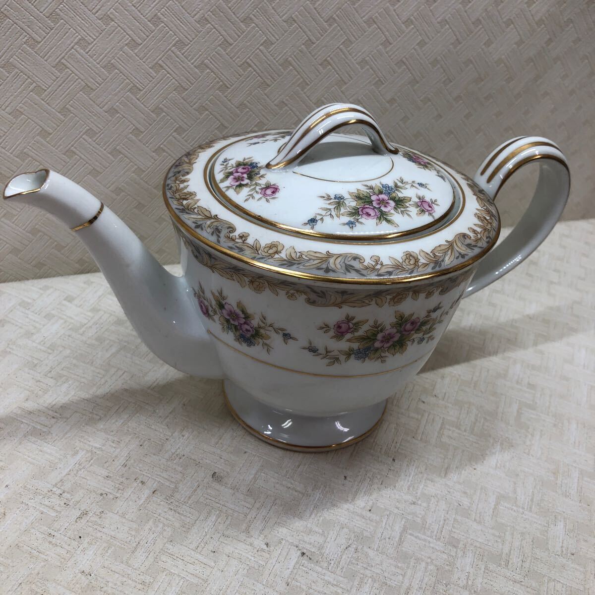 NORITAKE CHINA ティーポット 花柄 ビックサイズの画像1