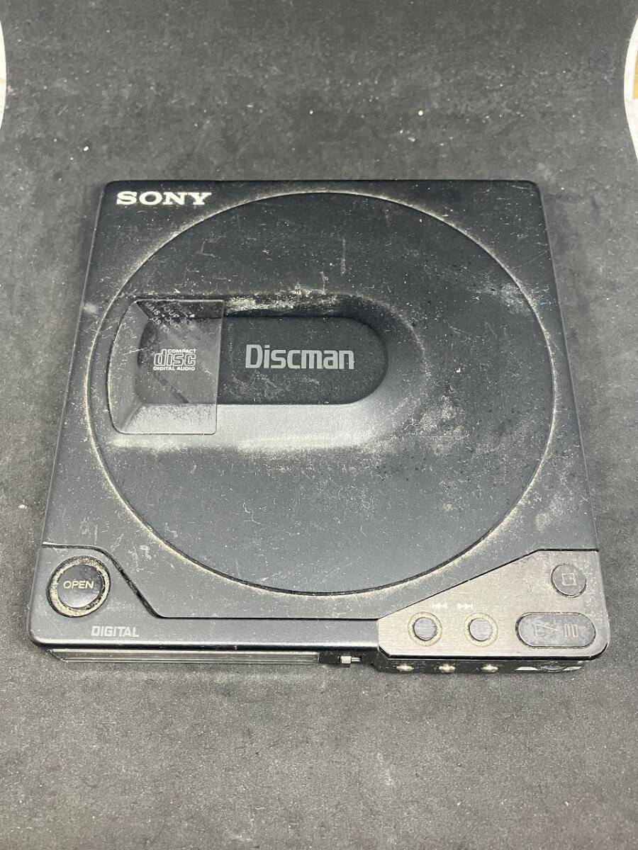 1円 希少 レア SONY ソニー Discman ディスクマン D-150 ポータブル CD プレーヤー オーディオ 機器 レトロ ヴィンテージ 現状品 保管品の画像4