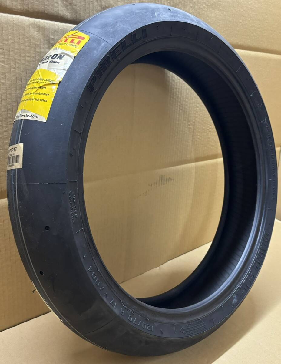 展示新品1点限★PIRELLI ピレリ DRAGON SLICK●120/70R17●レース/フロント/タイヤ/ラジアル/スリック 120/70-17 GSXR/600/1000 MT09 14S52_商品画像です。