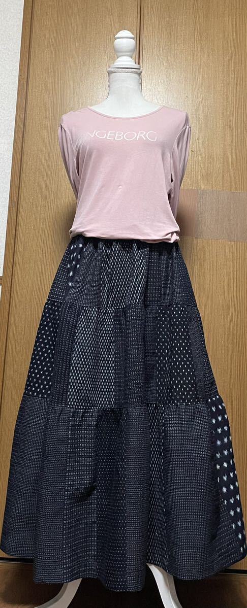 着物リメイク　シンプル　絣(木綿)のパッチワークティアードスカート　フリーサイズ_画像1