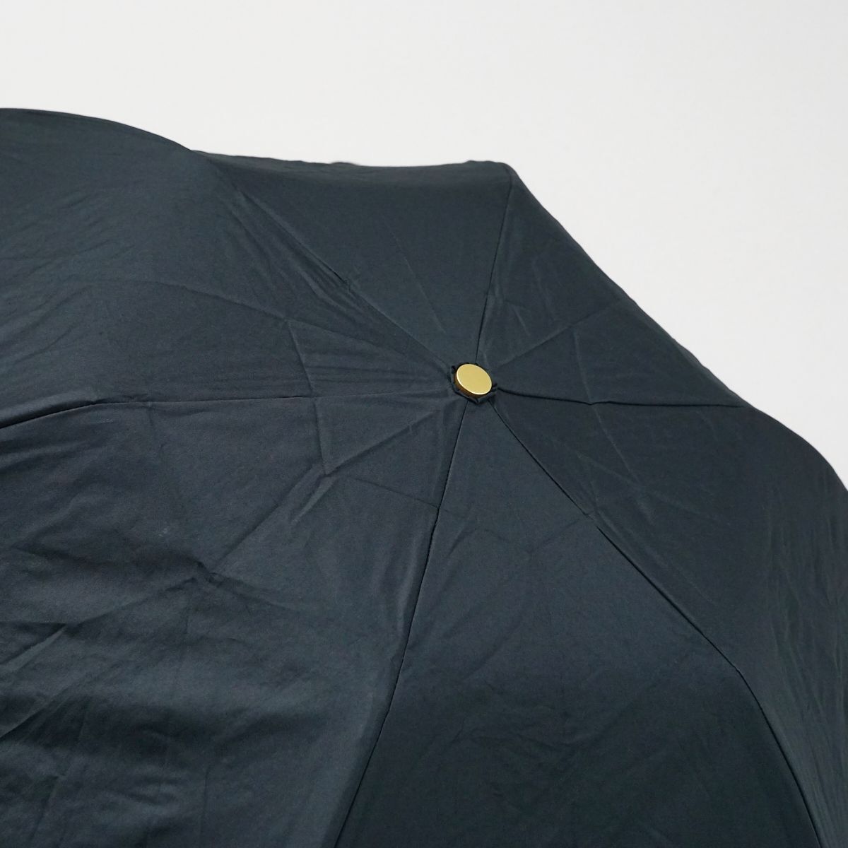 完全遮光折りたたみ日傘 Wpc. UVO ウーボ USED品 ブラック 無地ｘフリル UV 遮光 遮熱 最強の日傘 軽量 55cm FA8387