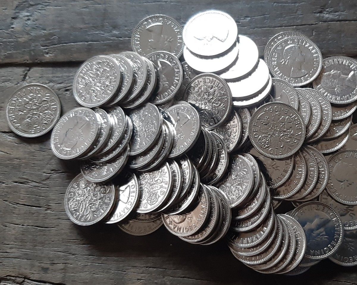 エリザベス女王の英国の幸せのシックスペンス500枚セット イギリス からラッキー6ペンスウエディングコイン美品本物 19.5mm
