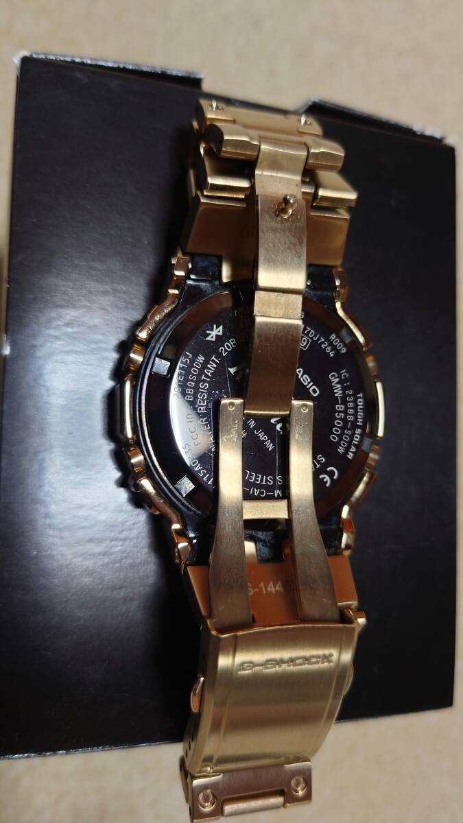 人気 Gショック フルメタル GMW-B5000GD-9JF ゴールドカラー 腕時計 G-SHOCK ジーショック 5回程度使用 カシオ CASIO 国内正規品 時計_画像3