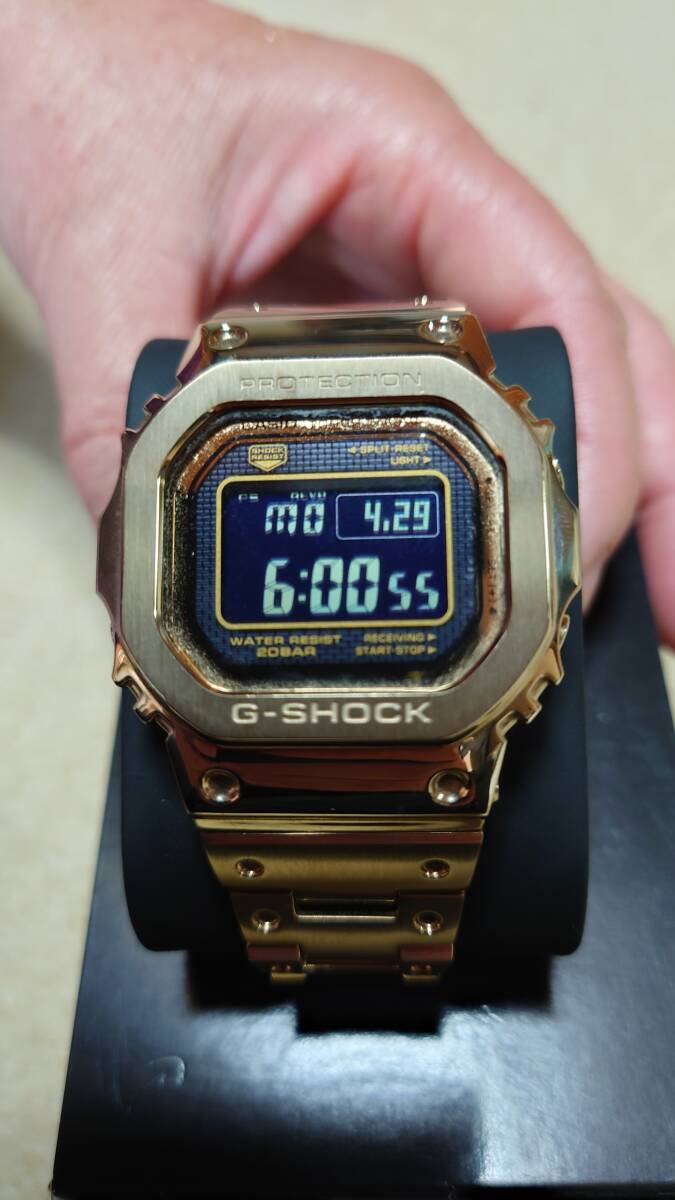 人気 Gショック フルメタル GMW-B5000GD-9JF ゴールドカラー 腕時計 G-SHOCK ジーショック 5回程度使用 カシオ CASIO 国内正規品 時計