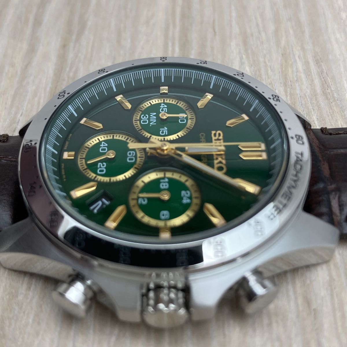 セイコーセレクション　メンズクロノグラフ 腕時計 電池式　SBTR017　文字盤グリーン色