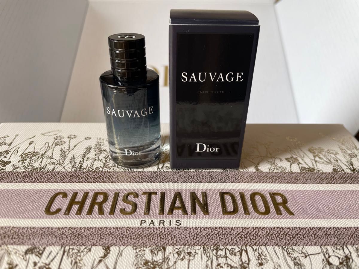 ディオール Dior ソヴァージュ オードゥ トワレ 香水 10ml  SAUVAGE ノベルティ 非売品 