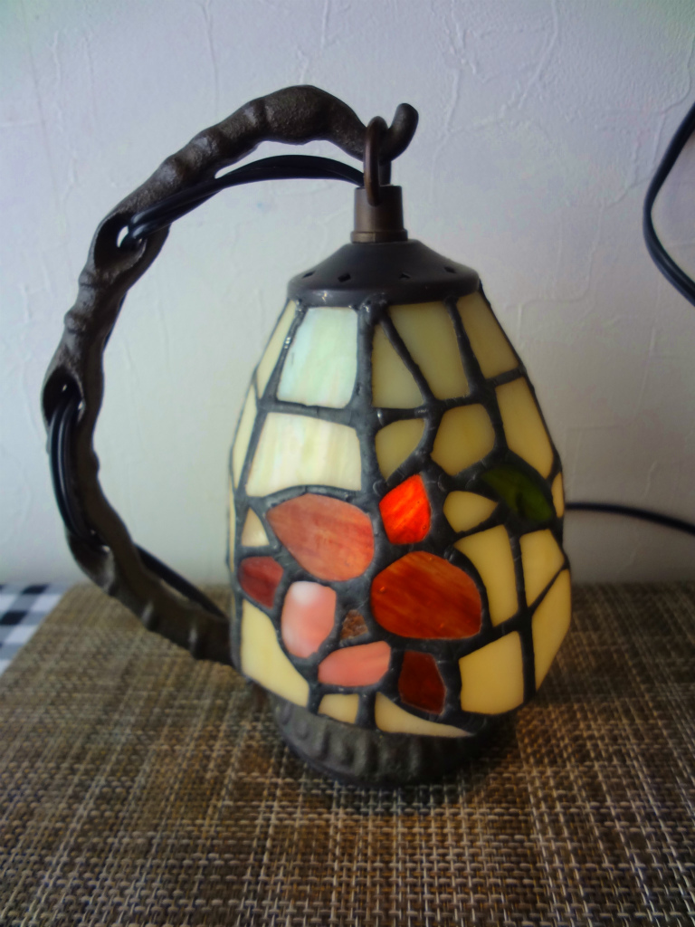 Se Rest Company Stained Glass Mini Desk Lamp Pretty Red Flower